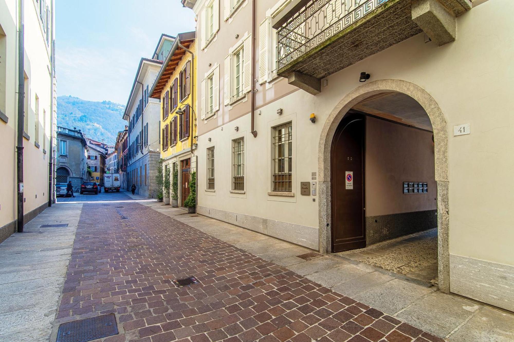 La Casa Di Carlotta - Urban Retreat In Como Buitenkant foto